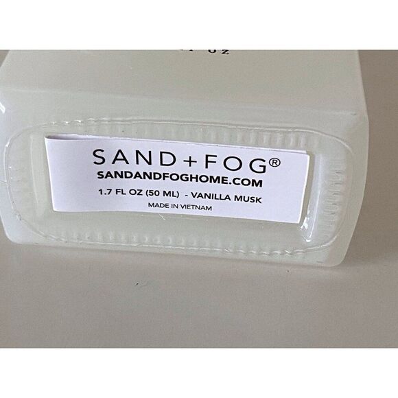Sand And Fog Vanilla Musk Parfum Rollerball 17.Fl Oz 50 ml NEW - Picture 7 of 8